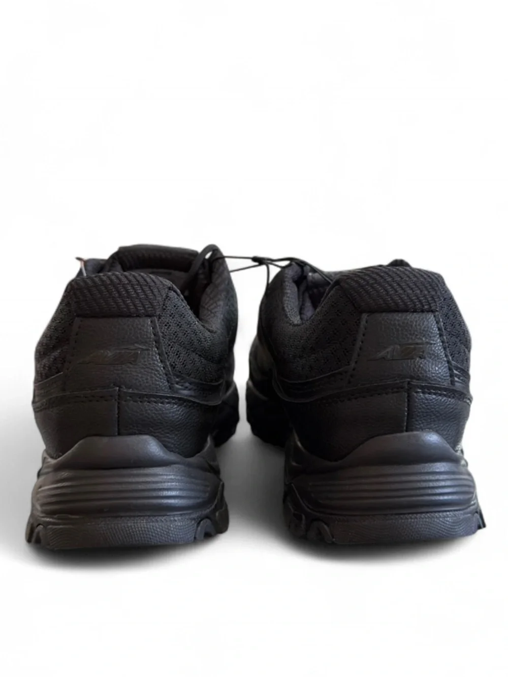 Avia brand new